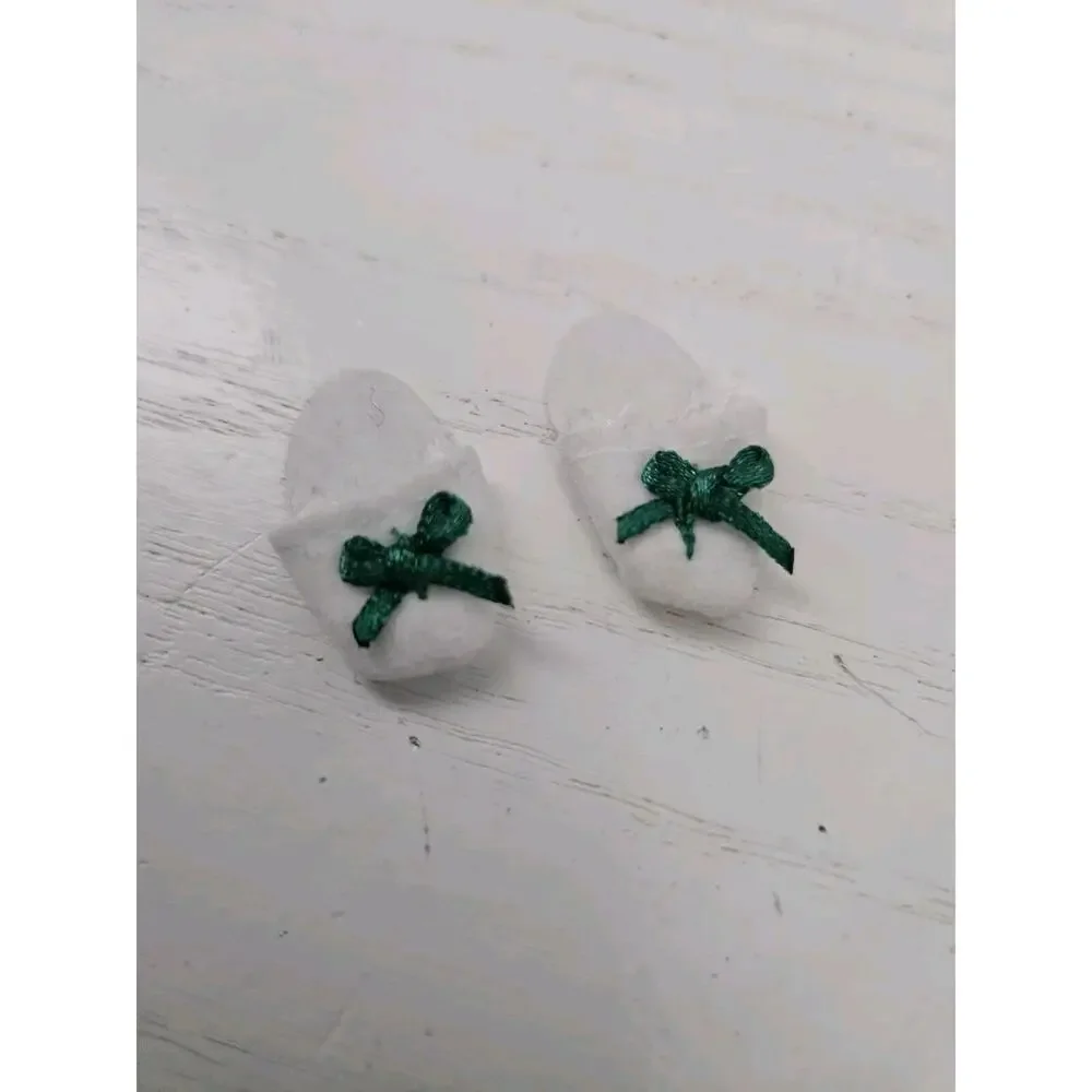 Vintage Barbie White‎ And Green Slippers
